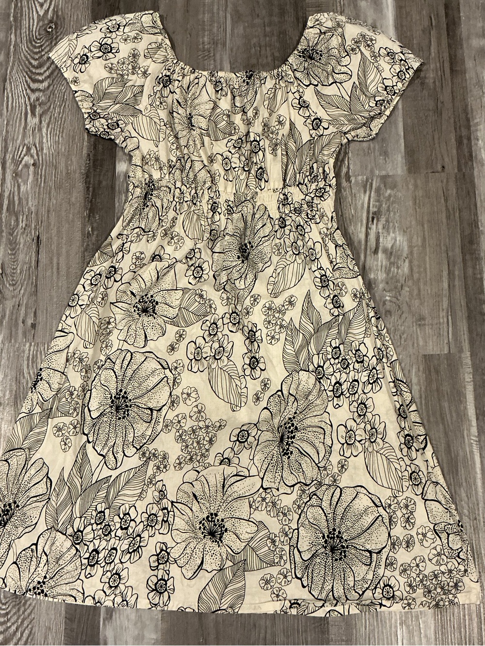 Hibiscus Collection Hawaii Smocked Floral Sundress Ivory/Black Size XL